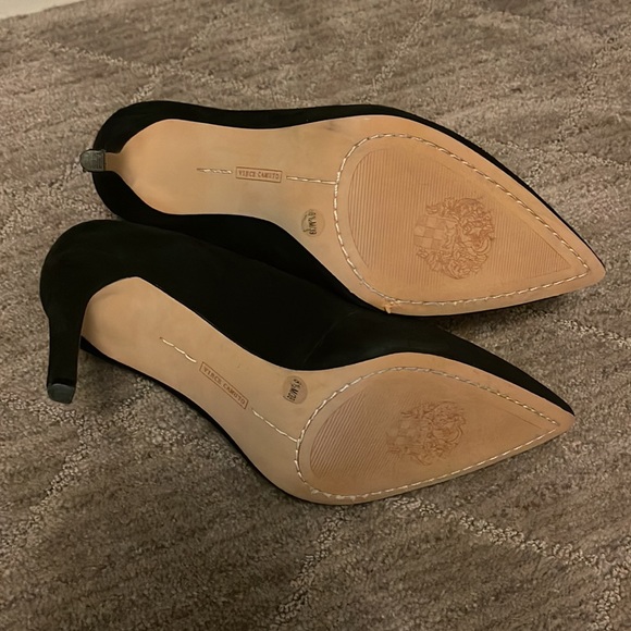 Vince Camuto black heels - Picture 3 of 4